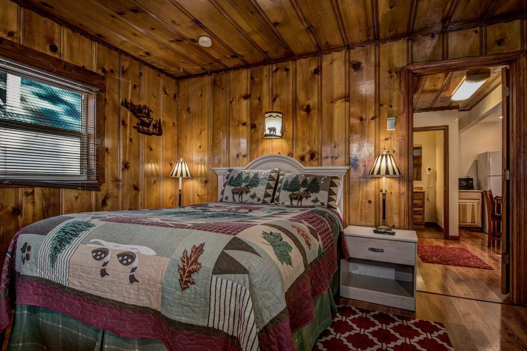 Doc'S Cottages South Lake Tahoe Стейтлайн Экстерьер фото