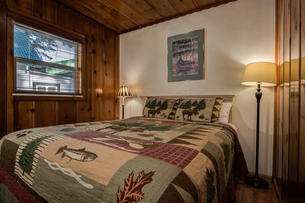 Doc'S Cottages South Lake Tahoe Стейтлайн Экстерьер фото