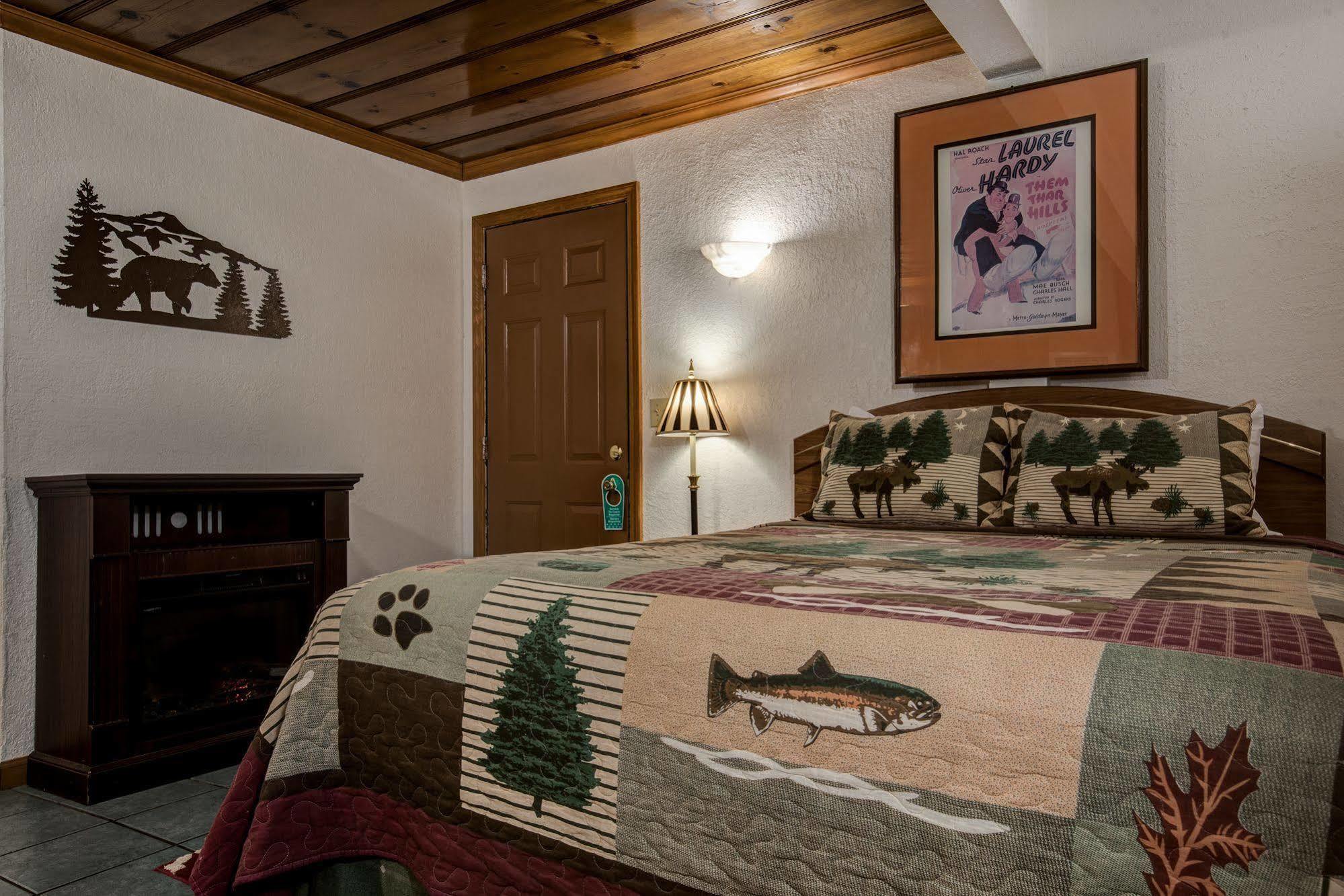 Doc'S Cottages South Lake Tahoe Стейтлайн Экстерьер фото